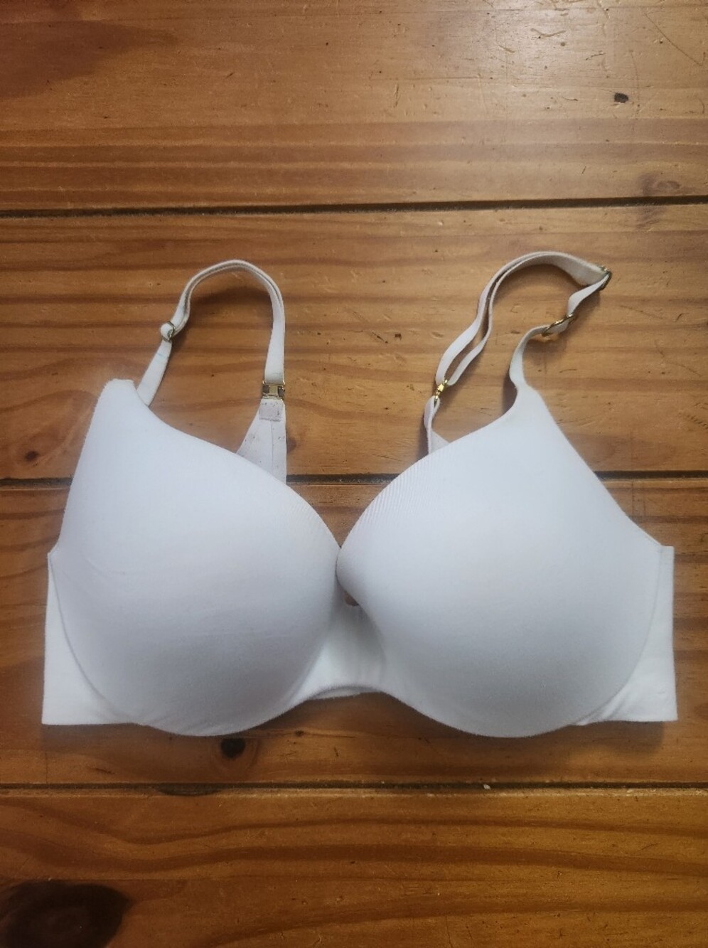 Victoria's Secret Incredible Bra White Size 32D